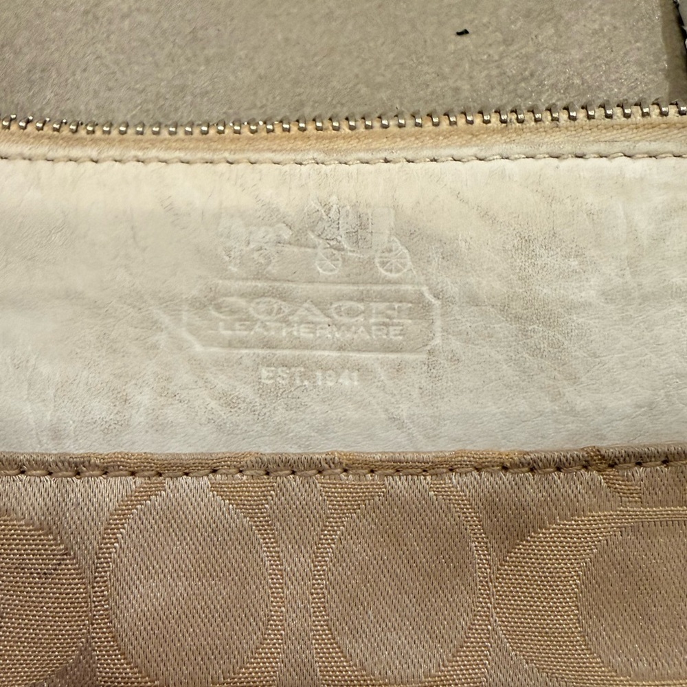 Used Coach Light Khaki/Cream Sateen Signature Swing Pack Crossbody - Picture 3 of 16